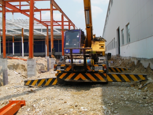 เครน 20ตัน M4 บูม 5 ท่อน สภาพพร้อมใช้ + ทะเบียน + เซฟตี้