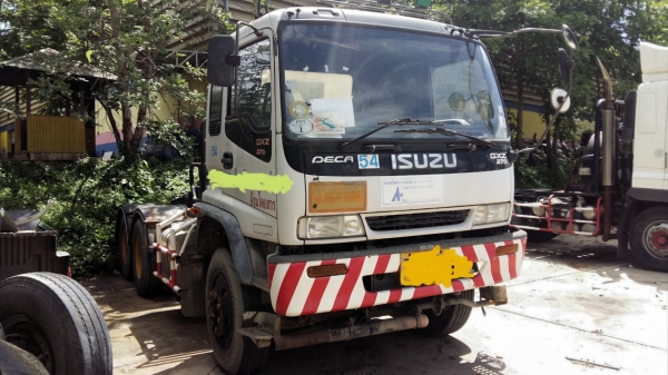 ขายด่วนครับ หัวลาก ISUZU DECA 270 ปี44 EURO1 รถสวยเดิมๆ ครับ