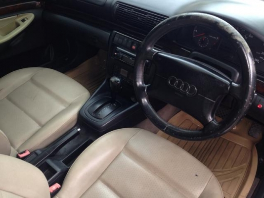 Audi A4 ปี97 ติดแก๊สหัวฉีด เกียร์ออโต้ 0804465223