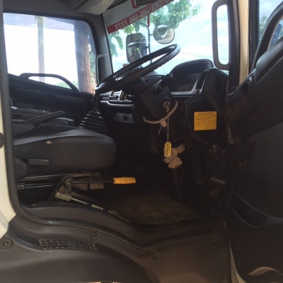 ขายรถ6ล้อ ดั้มHINO MEGA FC9J ปี58 ใช้งานน้อย 18528กม. เครื่อง145แรง รถสวยสภาพดี เอกสารถูกต้อง เล่มทะเบียนพร้อมโอน ราคา1,115,000 สนใจโทร 090-8588220คุณนะ 093-3258446คุณบิว หรือเข้าดูสินค้าอื่นๆได้ที่ www.narong2truck.com หรือ www.truck.in.th/498 หรือเพจFac