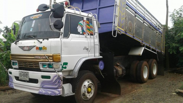 ขายรถดั้ม2เพลา FM227 เครื่อง220แรง พ.เพาเวอร์ เบรกจิฟฟี่ รถสวยสภาพดี เอกสารถูกต้อง เล่มทะเบียนพร้อมโอน ราคา750,000 สนใจโทร 090-8588220คุณนะ 093-3258446คุณบิว หรือเข้าดูสินค้าอื่นๆได้ที่ www.narong2truck.com หรือ www.truck.in.th/498 หรือเพจFacebook ณรงค์ ซ