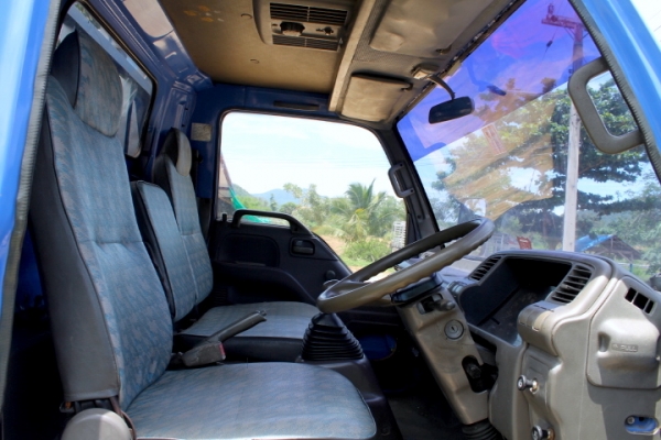 ขายหกล้อ ISUZU NPR 120 ฝาขาว รถปี40 ห้างแท้