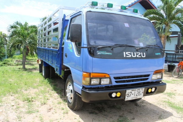 ขายหกล้อ ISUZU NPR 120 ฝาขาว รถปี40 ห้างแท้
