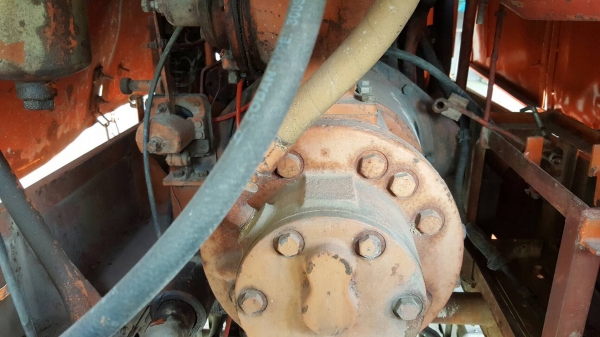 ขาย เครื่องปั้มลม เครื่อง HINO DM100 6 สูบ พร้อมสายและหัวแย็ก 2 หัว