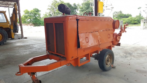 ขาย เครื่องปั้มลม เครื่อง HINO DM100 6 สูบ พร้อมสายและหัวแย็ก 2 หัว