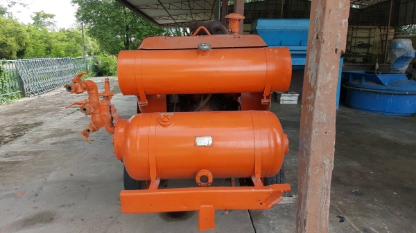 ขาย เครื่องปั้มลม เครื่อง HINO DM100 6 สูบ พร้อมสายและหัวแย็ก 2 หัว