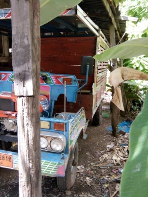 ขายรถอีแต๋น เพลาลอย แคชซีหน้า5 เครื่องRT140 สภาพพร้อมใช้งาน เอกสารถูกต้อง เล่มทะเบียนพร้อมโอน ราคา95,000 สนใจโทร 090-8588220คุณนะ 093-3258446คุณบิว หรือเข้าดูสินค้าอื่นๆได้ที่ www.narong2truck.com หรือ www.truck.in.th/498 หรือเพจFacebook ณรงค์ ซื้อขายรถมื