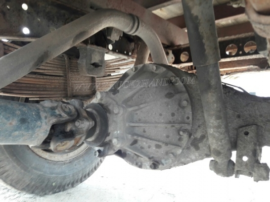 6 ล้อ  ISUZU  รุ่น  NKR71LY    4 สูบ   เทอร์โบ  130  แรงม้า จดทะเบียนปี 2548