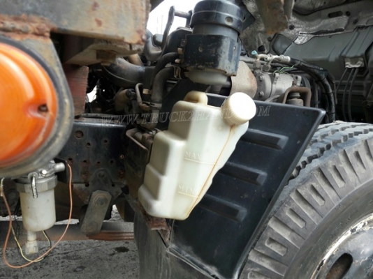 6 ล้อ  ISUZU  รุ่น  NKR71LY    4 สูบ   เทอร์โบ  130  แรงม้า จดทะเบียนปี 2548