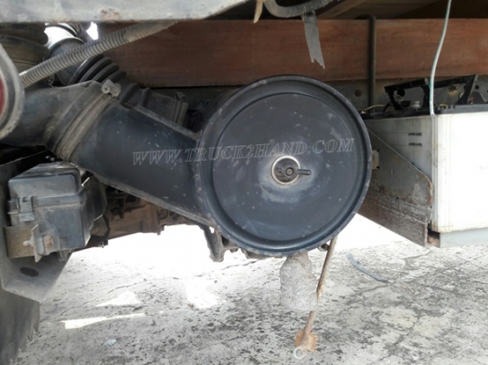 6 ล้อ  ISUZU  รุ่น  NKR71LY    4 สูบ   เทอร์โบ  130  แรงม้า จดทะเบียนปี 2548