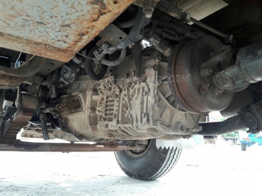 6 ล้อ  ISUZU  รุ่น  NKR71LY    4 สูบ   เทอร์โบ  130  แรงม้า จดทะเบียนปี 2548