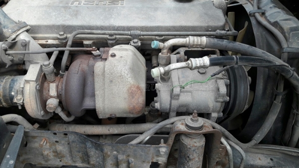 6 ล้อ  ISUZU  รุ่น  NKR71LY    4 สูบ   เทอร์โบ  130  แรงม้า จดทะเบียนปี 2548