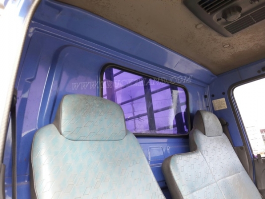 6 ล้อ  ISUZU  รุ่น  NKR71LY    4 สูบ   เทอร์โบ  130  แรงม้า จดทะเบียนปี 2548