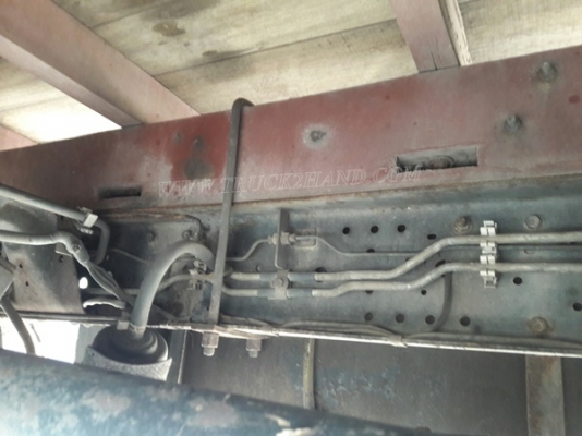 6 ล้อ  ISUZU  รุ่น  NKR71LY    4 สูบ   เทอร์โบ  130  แรงม้า จดทะเบียนปี 2548