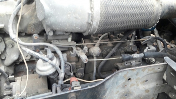 6 ล้อ  ISUZU  รุ่น  NKR71LY    4 สูบ   เทอร์โบ  130  แรงม้า จดทะเบียนปี 2548