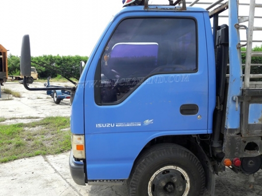 6 ล้อ  ISUZU  รุ่น  NKR71LY    4 สูบ   เทอร์โบ  130  แรงม้า จดทะเบียนปี 2548