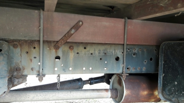 6 ล้อ  ISUZU  รุ่น  NKR71LY    4 สูบ   เทอร์โบ  130  แรงม้า จดทะเบียนปี 2548