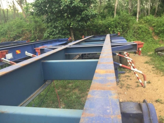 หางก้างปลา 2 คานแบบคานกลม ปี 2005 ยาว 12 ม. สภาพสวยๆยางดีใช้ได้ มีประมาณ 40 หาง