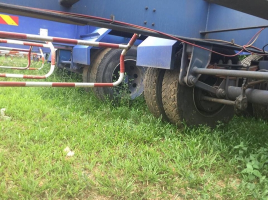 หางก้างปลา 2 คานแบบคานกลม ปี 2005 ยาว 12 ม. สภาพสวยๆยางดีใช้ได้ มีประมาณ 40 หาง