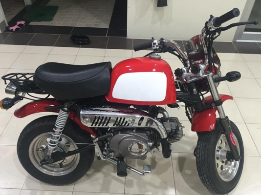 กอลิล่า สีแดง ยี่ห้อเรียวก้า