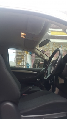 ขายรถกระบะ 4 ประตู ISUZU เกียร์ธรรมดา สีขาว สภาพดีมาก