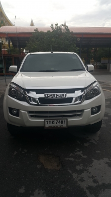 ขายรถกระบะ 4 ประตู ISUZU เกียร์ธรรมดา สีขาว สภาพดีมาก