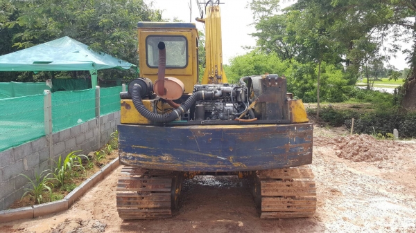 ขาย แบคโฮ KOMATSU PC60-2 เครื่อง ISUZU 4BA1 85 แรงม้า รถใช้งานได้ปกติครับ