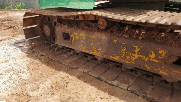 ขาย แบคโฮ KOMATSU PC60-2 เครื่อง ISUZU 4BA1 85 แรงม้า รถใช้งานได้ปกติครับ