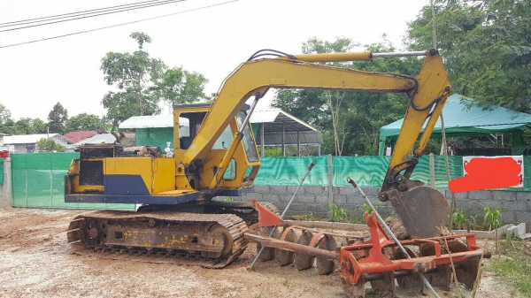 ขาย แบคโฮ KOMATSU PC60-2 เครื่อง ISUZU 4BA1 85 แรงม้า รถใช้งานได้ปกติครับ