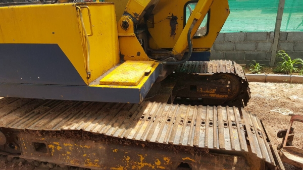 ขาย แบคโฮ KOMATSU PC60-2 เครื่อง ISUZU 4BA1 85 แรงม้า รถใช้งานได้ปกติครับ