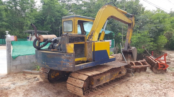 ขาย แบคโฮ KOMATSU PC60-2 เครื่อง ISUZU 4BA1 85 แรงม้า รถใช้งานได้ปกติครับ