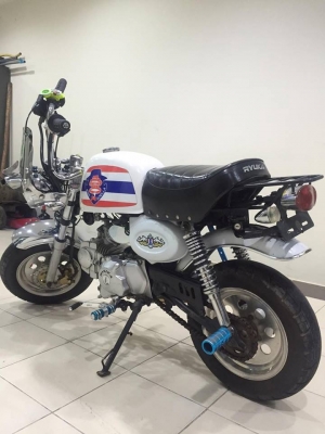 ขายกอลิล่าสีขาว ยี่ห้อเรียวก้า ขายกอลิล่าสีขาว ยี่ห้อเรียวก้า