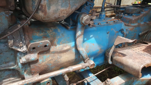 ขาย รถไถ FORD 6600 T5 รถสวยพร้อมใช้ อุปกรณ์มีใบดันหน้า ผาน 3 เอกสารใบอินวอยซ์