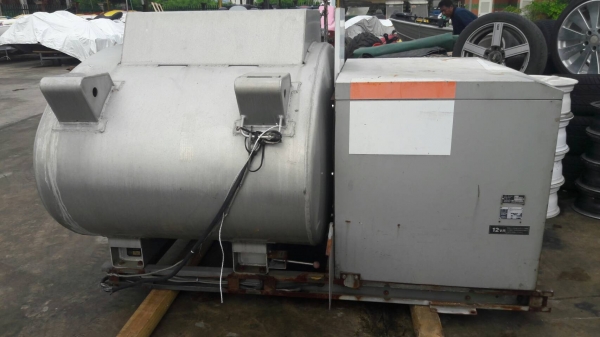 ถังน้ำมันอลูมิเนียม ราคา 54,999 ครับ สวยครบ ระบบใช้ได้ครับ ไฟ 12V. ความจุน้ำมัน 950 ลิตร ‪#&lrm;สนใจสอบถาม‬ โทร. 081-4047671