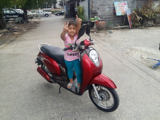 Scoopy i ราคา 19000 บาท สนใจโทร 089-8859869 เดช