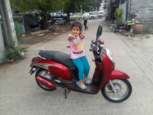 Scoopy i ราคา 19000 บาท สนใจโทร 089-8859869 เดช