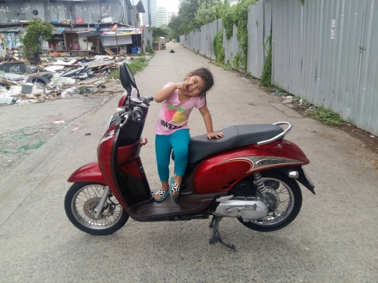 Scoopy i ราคา 19000 บาท สนใจโทร 089-8859869 เดช