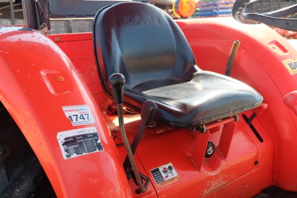 ขายรถไถรุ่น L4708 ดาวน์ 10,000 บาท พร้อมใบมีด ผานพรวน มีเอกสารพร้อมโอน รถสวยพร้อมใช้งาน