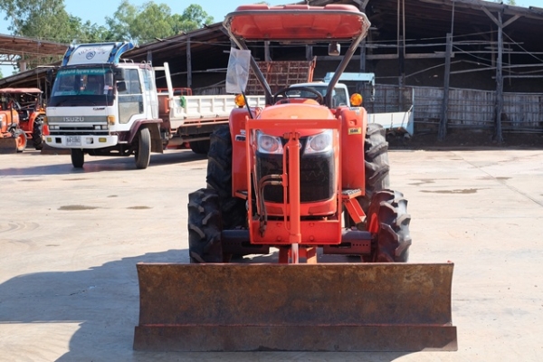 ขายรถไถรุ่น L4708 ดาวน์ 10,000 บาท พร้อมใบมีด ผานพรวน มีเอกสารพร้อมโอน รถสวยพร้อมใช้งาน