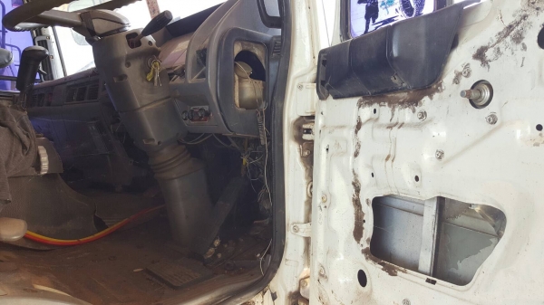 ขาย 10 ล้อ หัวลาก HINO FM3M เครื่อง M10C 240 แรงม้า เกียร์ Easton ทะเบียนพร้อมโอน