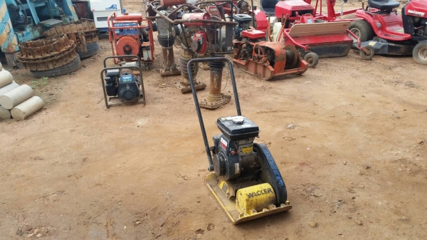 ขาย เครื่องตบดิน WACKER เบนชิน 4 จังหวะ/ ตบเพลทเรียบ แบบเดินตาม เก่าญี่ปุ่น