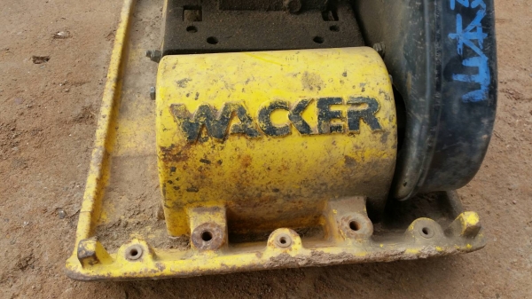ขาย เครื่องตบดิน WACKER เบนชิน 4 จังหวะ/ ตบเพลทเรียบ แบบเดินตาม เก่าญี่ปุ่น