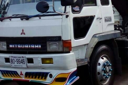 จองแล้วครับ"มัดจำ"เรียบร้อย ไอ้หลงโบว์ มิตซู FUSO FN527TF-220โบว์ 2เพา โลไฮ10สปีส ช่วงลางเบรคเกียร์ใหญ่ ยางเรเดี้ยล สภาพดีสวยกริ๊ปพร้อมใช้ ทะเบียนพร้อมโอน