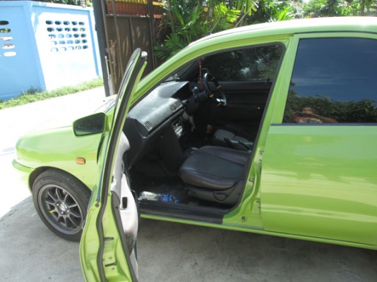 MAZDA 121 การ์ตูน