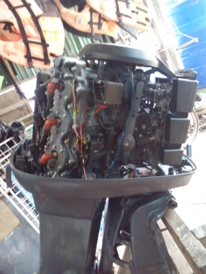 ขายเครื่องยามาฮ่า200แรง 2 จังหวะ สภาพดีพร้อมใช้งาน