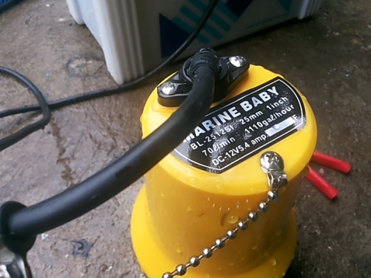 ปั้มน้ำแบบจุ่มใช้แบต12v.50w.แรงๆ(ของใหม่)จัดส่งฟรี มีคลิปทดสอบ ปั้มน้ำแบบจุ่มใช้แบต12v.50w.แรงๆ(ของใหม่)จัดส่งฟรี มีคลิปทดสอบ