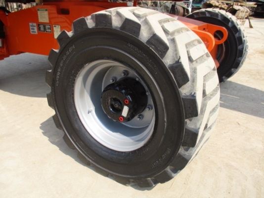 ขายบูมลิฟสภาพพร้อมใช้ JLG450AJ นำเข้าจาก USA สนใจติดต่อ อำพล 090-9694506