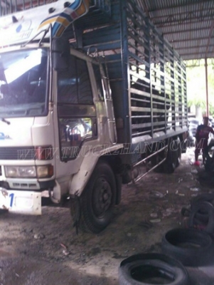 รถยี่ห้ออีซูซุ เครื่องขนาด 195 แรงม้า รหัสแซซซี FVM12QY รถยี่ห้ออีซูซุ เครื่องขนาด 195 แรงม้า รหัสแซซซี FVM12QY