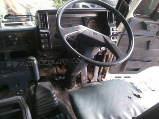 รถยี่ห้ออีซูซุ เครื่องขนาด 195 แรงม้า รหัสแซซซี FVM12QY รถยี่ห้ออีซูซุ เครื่องขนาด 195 แรงม้า รหัสแซซซี FVM12QY