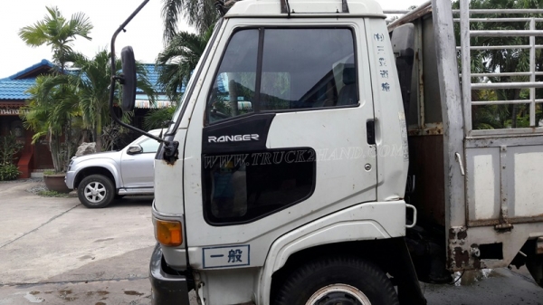 6 ล้อ HINO กระบะรั้วเหล็กพื้นเป็นสแตนเลส  รุ่น KM779   117 แรงม้า กระบะยาว 5.40 เมตร